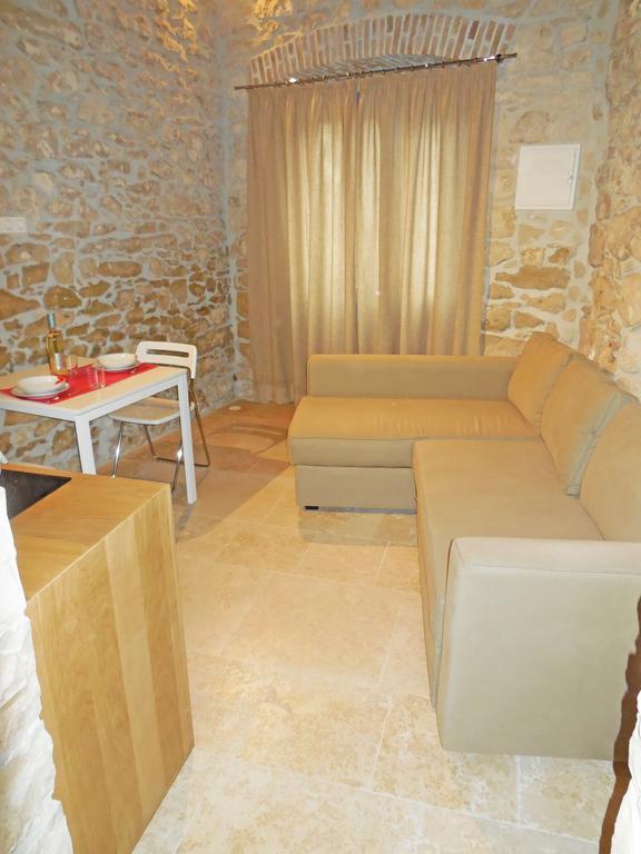 Stone House Apartments Brtonigla Buitenkant foto